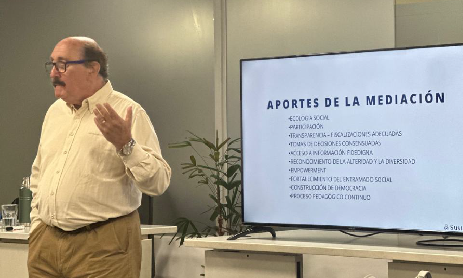 Capacitaciones sobre conflictos socioambientales